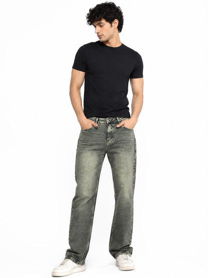 Straight Fit Jeans – Everyday Comfort, Timeless Style