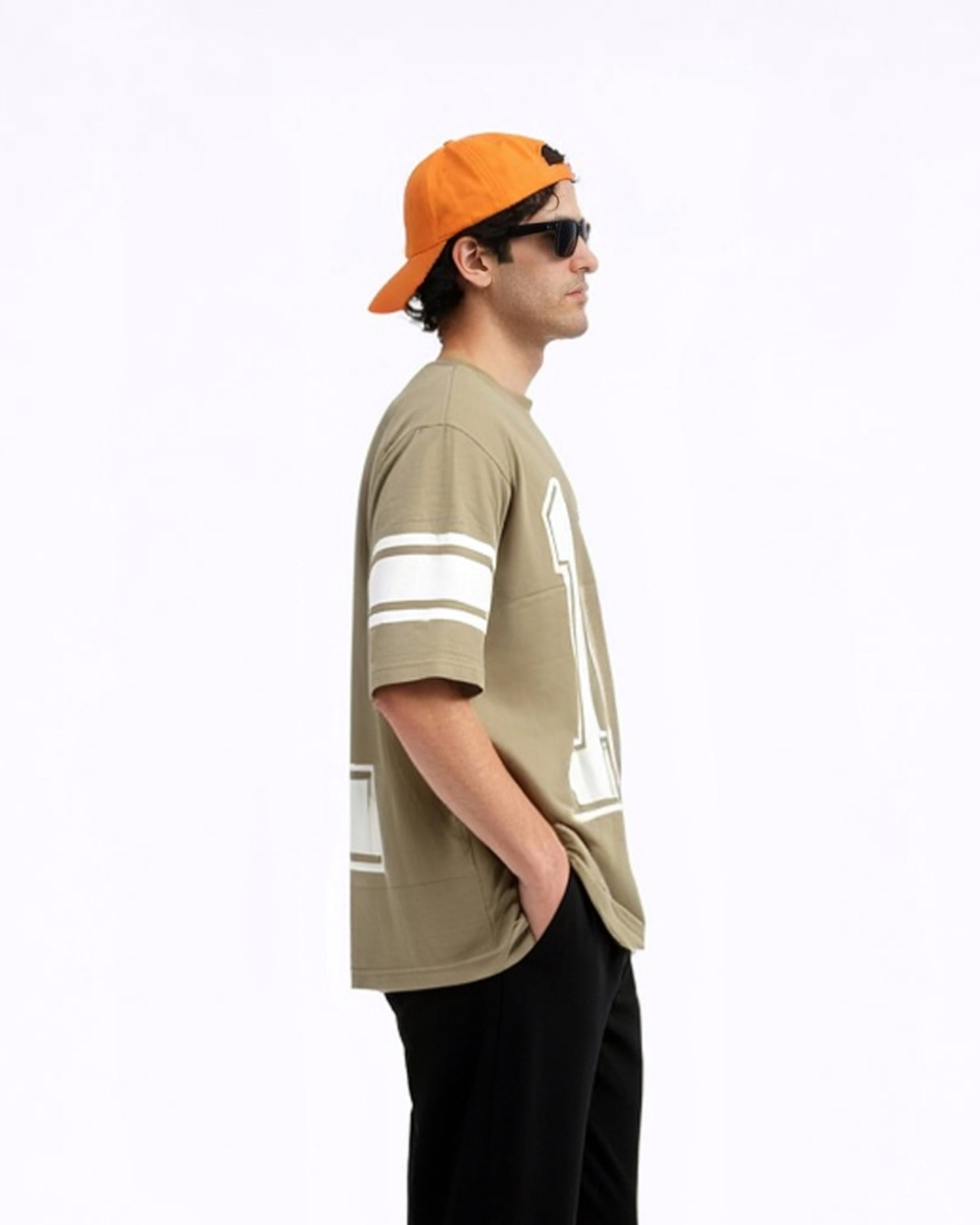 five sleeve T- shirt