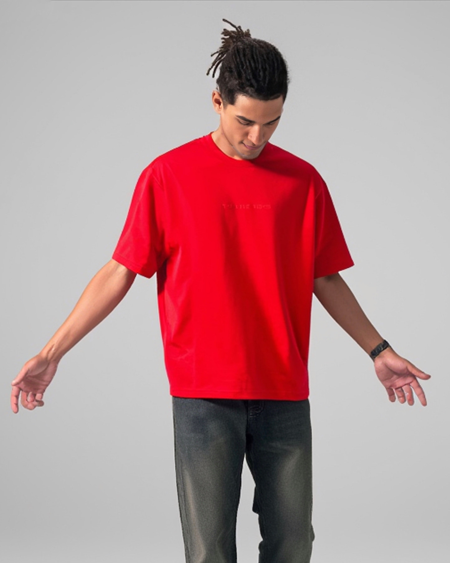 five sleeve plain T-shirt